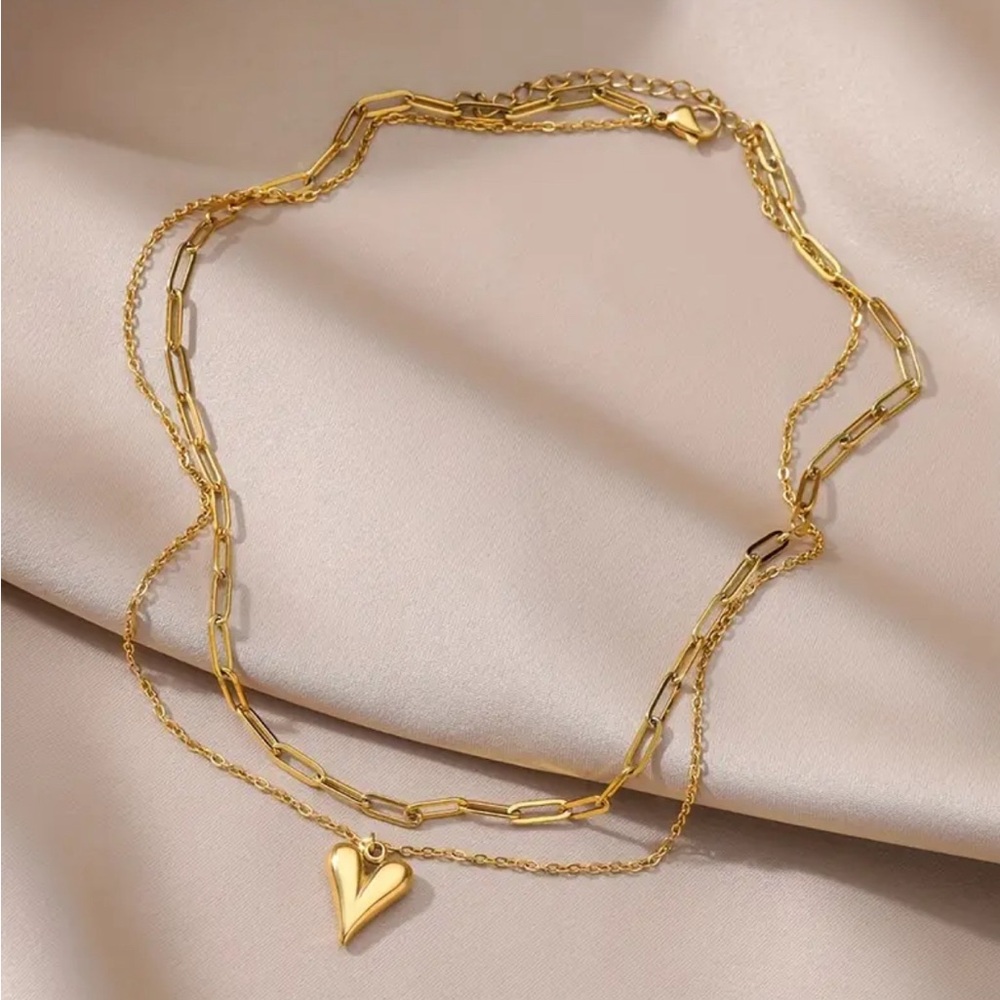 18k gold plated love heart double layered necklace! Boho cute
